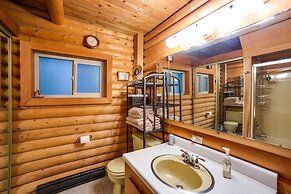 17MBR - Log Cabin - BBQ - Pets Ok - WiFi - Sleeps 8