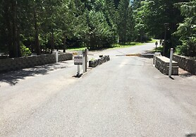 17MBR - Log Cabin - BBQ - Pets Ok - WiFi - Sleeps 8