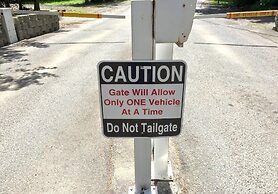 17MBR - Log Cabin - BBQ - Pets Ok - WiFi - Sleeps 8