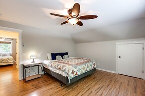 22MBR - Hot Tub - Wi-Fi - BBQ - Pets OK - Sleeps 8