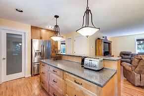 22MBR - Hot Tub - Wi-Fi - BBQ - Pets OK - Sleeps 8