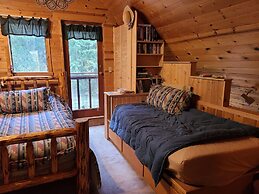 11SL - Wi-Fi - NO PETS Log Cabin - Sleeps 7