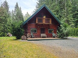 11SL - Wi-Fi - NO PETS Log Cabin - Sleeps 7