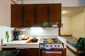 09SLL - Convenient - Inexpensive - Sleeps 2