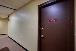 09SLL - Convenient - Inexpensive - Sleeps 2