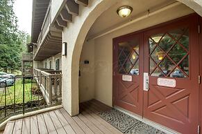 Mt Baker Lodging Condo 77 - KITCHENETTE, SLEEPS-2! by MBL