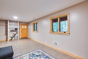 69SL - Upscale - Hot Tub - Wi-Fi - BBQ - Sleeps 8