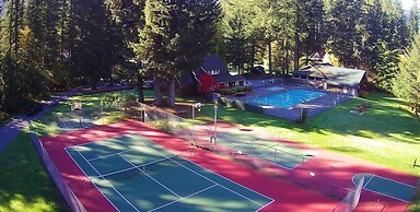 69SL - Upscale - Hot Tub - Wi-Fi - BBQ - Sleeps 8