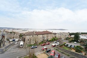 Stunning 2-bed Apartment in Weston-super-mare