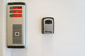 Stunning 2-bed Apartment in Weston-super-mare