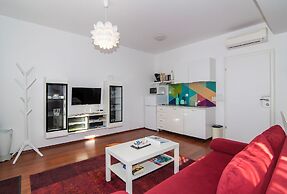 55 & 54 Stairs Apartments