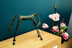 55 & 54 Stairs Apartments