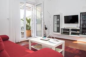 55 & 54 Stairs Apartments