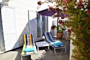 55 & 54 Stairs Apartments