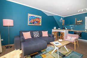 55 & 54 Stairs Apartments