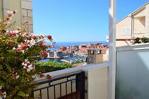 55 & 54 Stairs Apartments