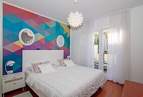 55 & 54 Stairs Apartments