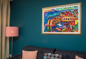 55 & 54 Stairs Apartments