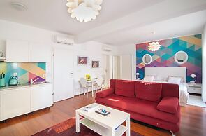 55 & 54 Stairs Apartments