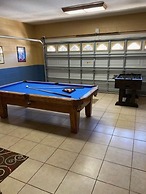 Resort 5 Bed Private Pool & Spa, Game Room Home 5 Bedroom Villa by Red