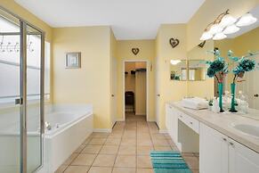 Fantastic Resort 5br House - South Facing Pool/spa 5 Bedroom Villa by 