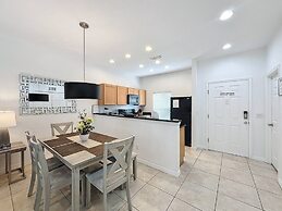 Amazing Townhouse Close To Disney 2 Bed 2.5 Bath 2 Bedroom Townhouse b