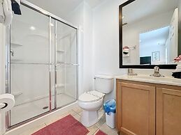 Amazing Townhouse Close To Disney 2 Bed 2.5 Bath 2 Bedroom Townhouse b