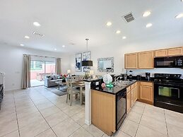 Amazing Townhouse Close To Disney 2 Bed 2.5 Bath 2 Bedroom Townhouse b