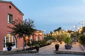 Domaine Rabiega - vineyard and boutique hotel