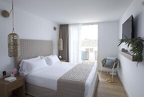 May Altafulla Beach Boutique Hotel