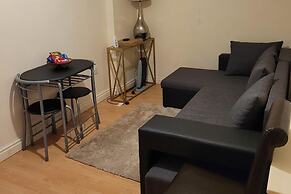 2-bed Apartment, Sleeps 4,on-site Parking