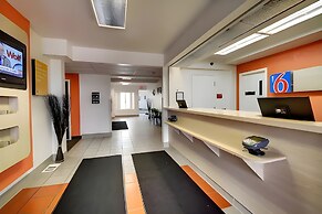 Studio 6 Altoona, IA - Des Moines East