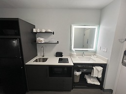 Studio 6 Altoona, IA - Des Moines East