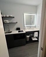 Studio 6 Altoona, IA - Des Moines East