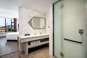 Microtel by Wyndham Miluo Downtown Hotel