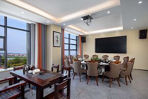 Microtel by Wyndham Miluo Downtown Hotel