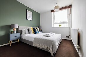 Stunning 2 Bed Flat near Tower Bridge