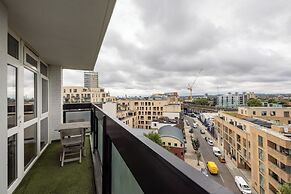 Stunning 2 Bed Flat near Tower Bridge