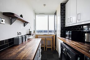 Stunning 2 Bed Flat near Tower Bridge