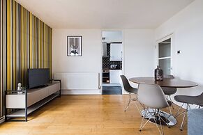 Stunning 2 Bed Flat near Tower Bridge