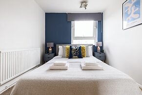 Stunning 2 Bed Flat near Tower Bridge