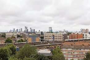 Stunning 2 Bed Flat near Tower Bridge