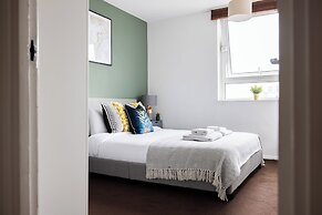Stunning 2 Bed Flat near Tower Bridge