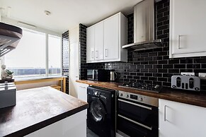 Stunning 2 Bed Flat near Tower Bridge