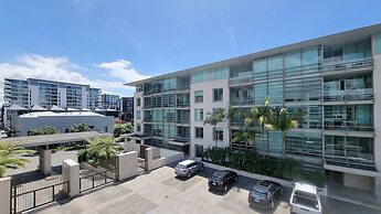 Sweet Escape by Waterfront w Carpark