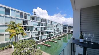 Sweet Escape by Waterfront w Carpark