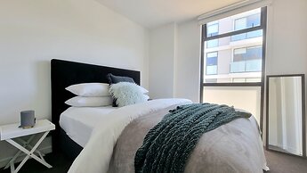 Sweet Escape by Waterfront w Carpark