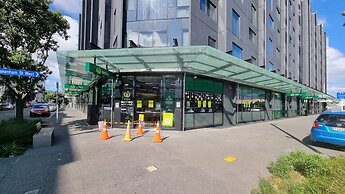 Sweet Escape by Waterfront w Carpark