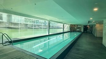 Sweet Escape by Waterfront w Carpark