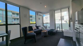 Sweet Escape by Waterfront w Carpark